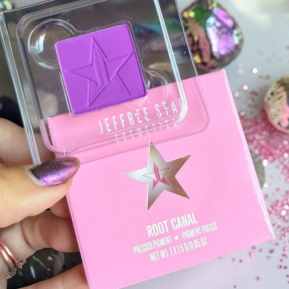 Jeffree Star Cosmetics - Single Eyeshadow - Shade: Root Canal - *NEW!*